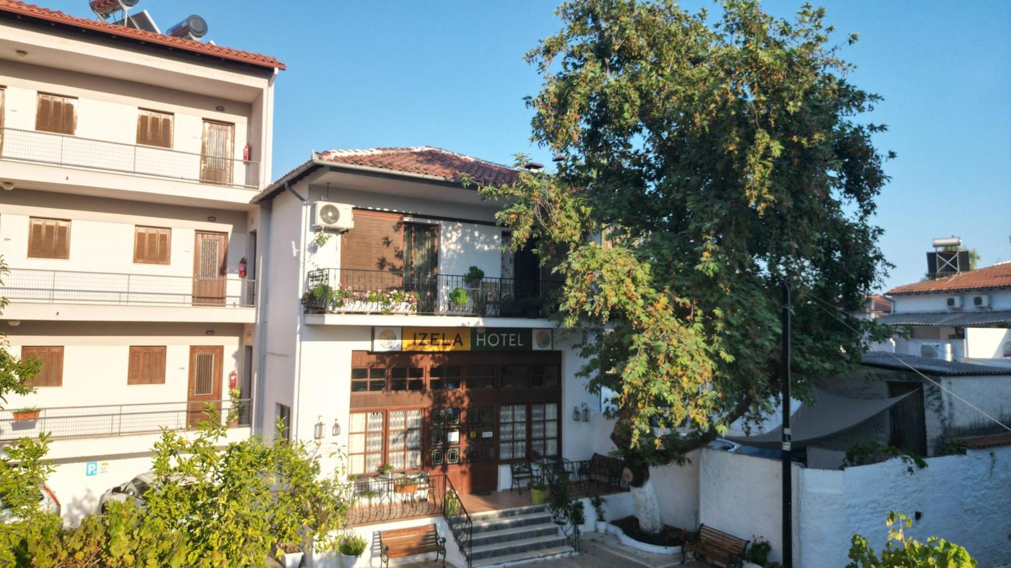 Izela Hotel بلاك كالا المظهر الخارجي الصورة